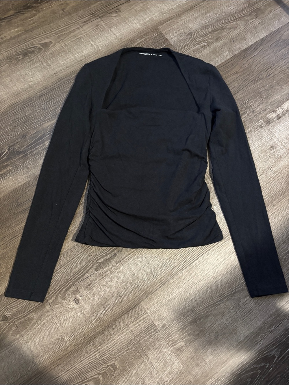 Women’s Black Long-Sleeve Square Neck Top